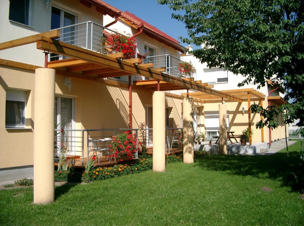 זלקרוס Luca Apartments מראה חיצוני תמונה